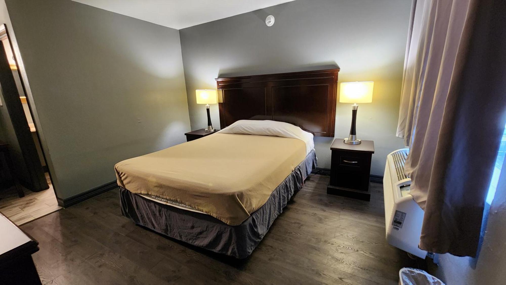 Merit Inn And Suites Μπόμοντ Εξωτερικό φωτογραφία