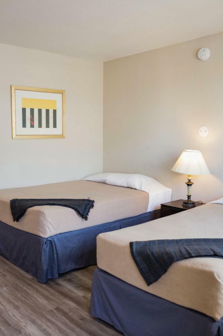 Merit Inn And Suites Μπόμοντ Εξωτερικό φωτογραφία